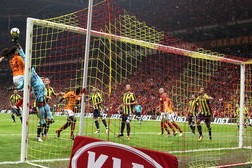 Kering-顶级联赛全面升级转播技术提升观众观看体验，赛事转播权的法律依据