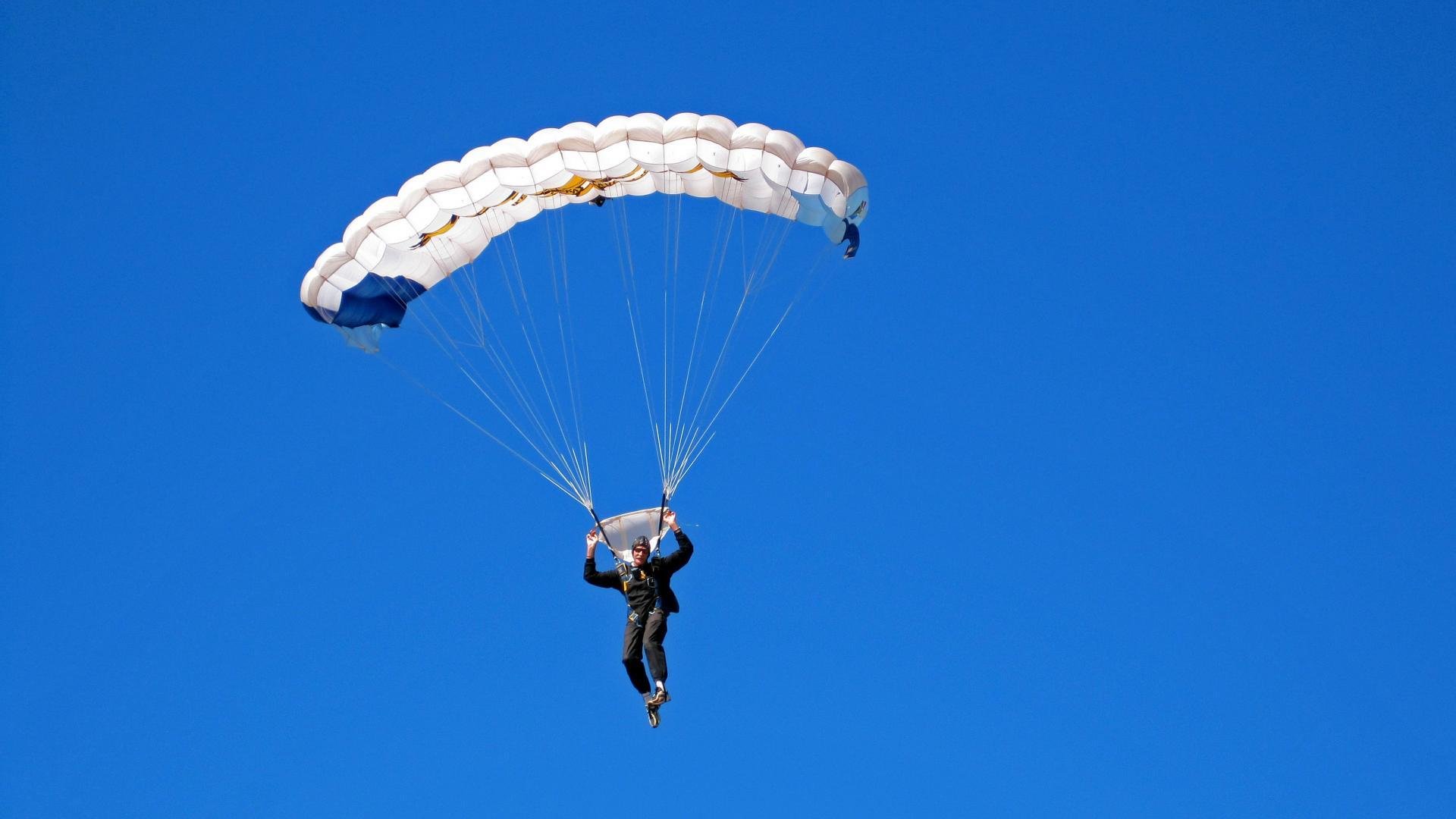 CBA推动球员公开训练日拉近与球迷距离，cba训练计划清单