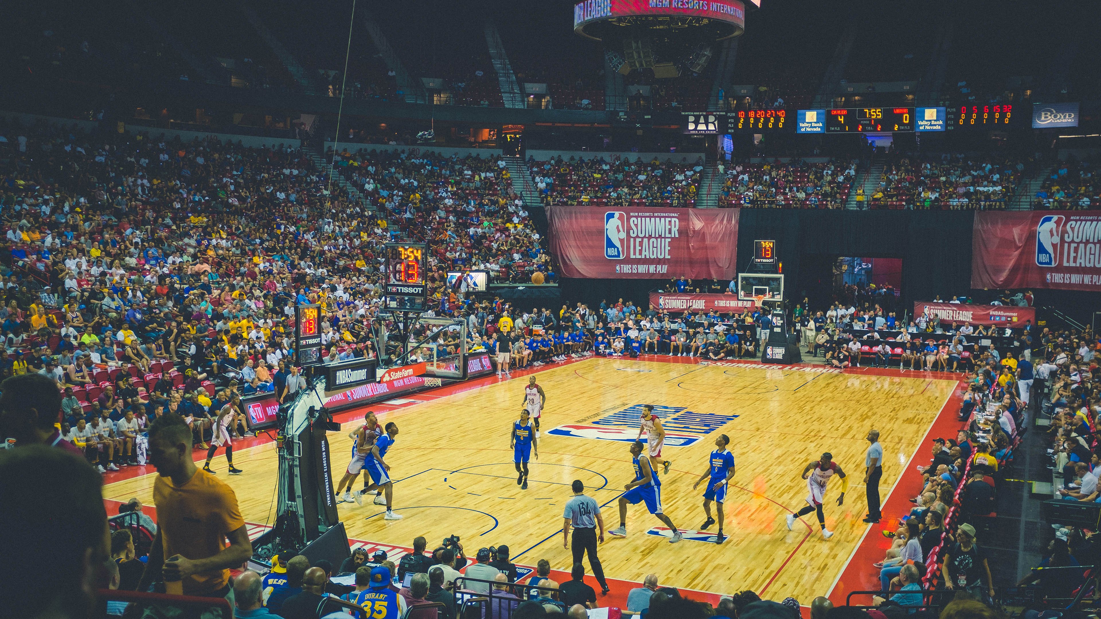 未来之星：年轻新秀在季后赛中的爆发瞬间！，未来之星即将诞生